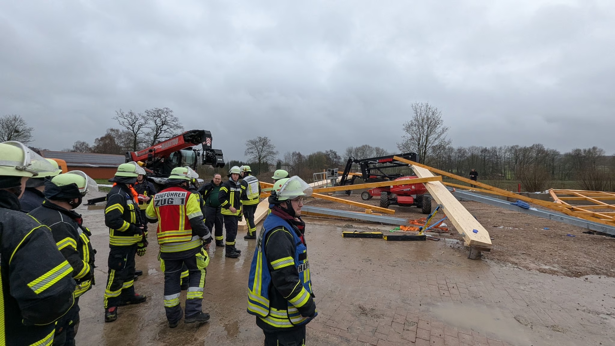 Einsatzfoto Einsturz mit Personenschaden